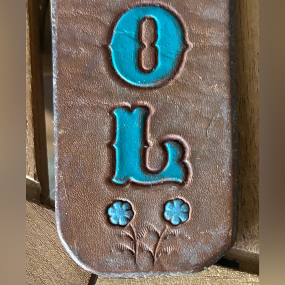 Vintage Handmade Leather CAROL Keychain 6” Butterfly Flowers UNUSED - Picture 3 of 6